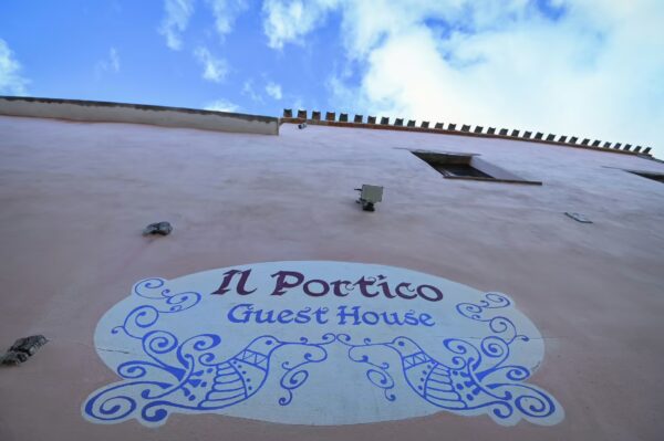 Il Portico Guesthouse Copertina